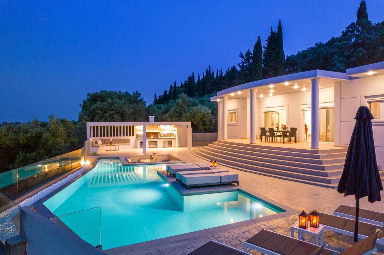 Villa Moonstone Mouzákion Exteriör bild