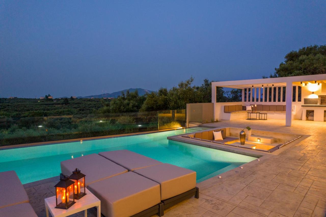 Villa Moonstone Mouzákion Exteriör bild
