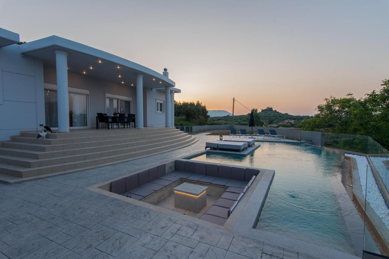 Villa Moonstone Mouzákion Exteriör bild