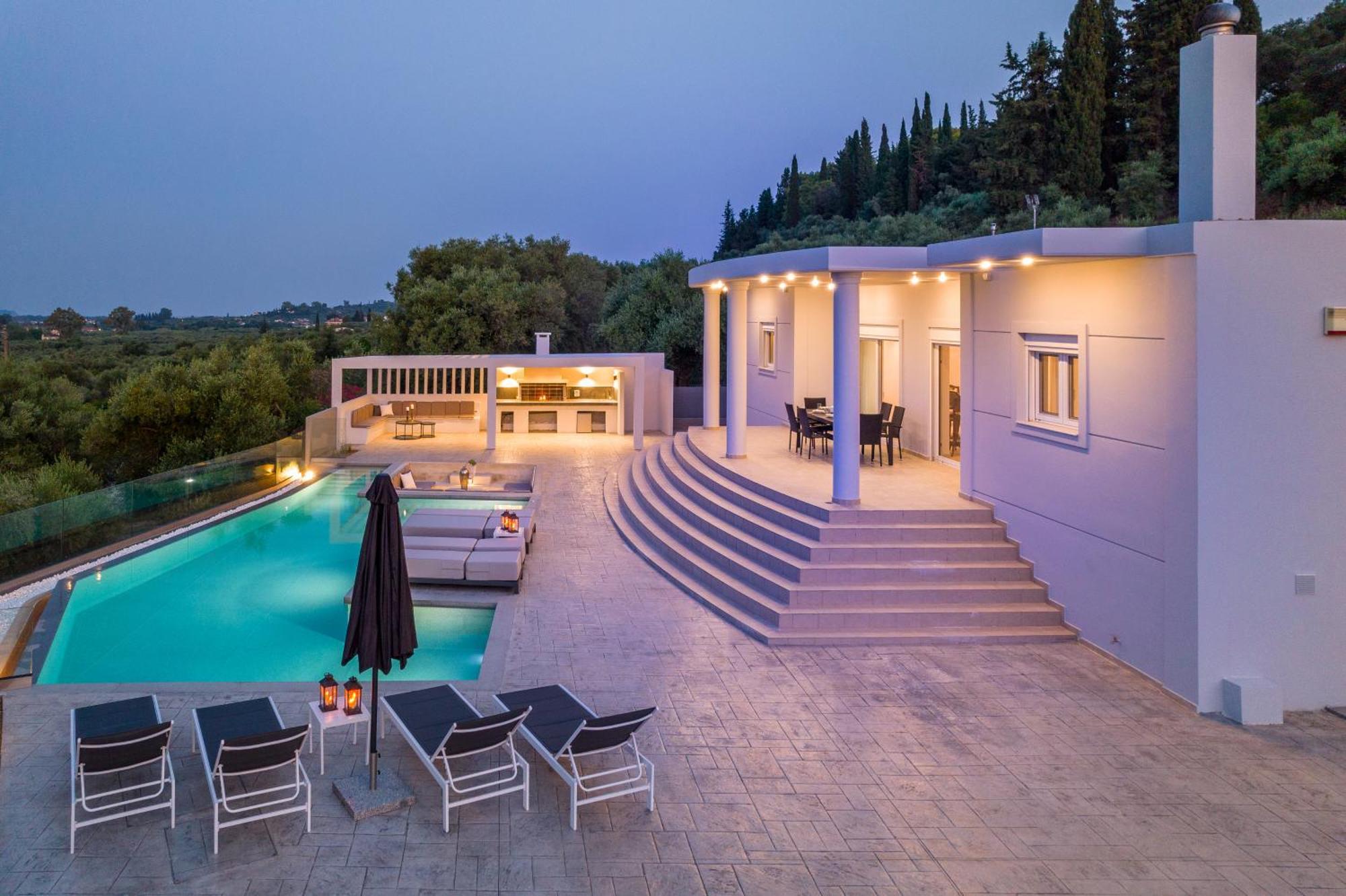 Villa Moonstone Mouzákion Exteriör bild