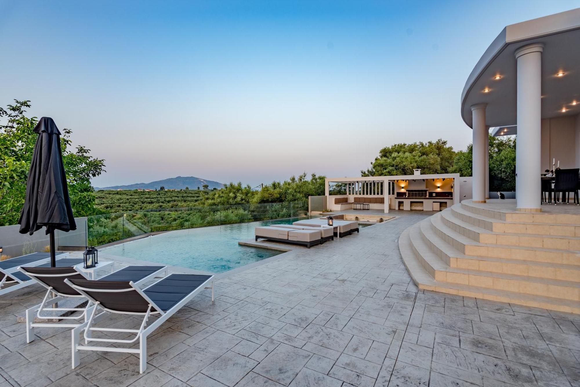 Villa Moonstone Mouzákion Exteriör bild
